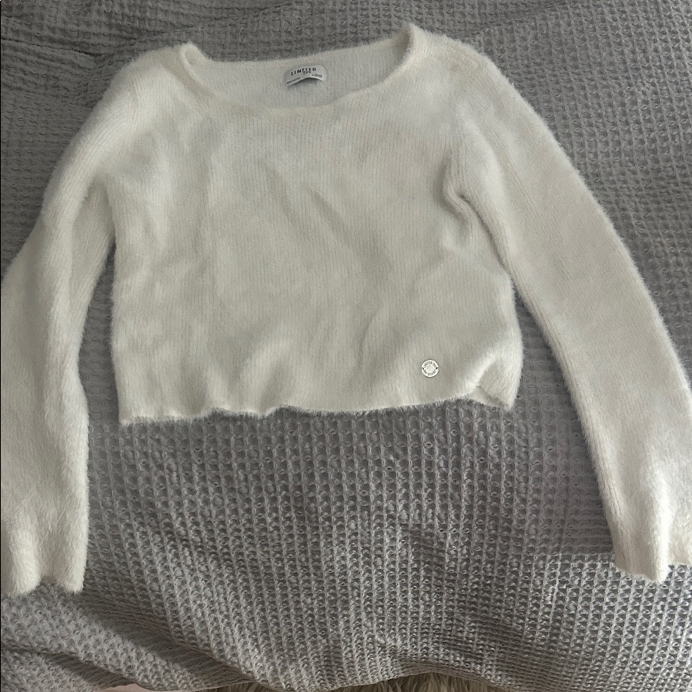 Limited Too Soft White Crew Neck Sweater
